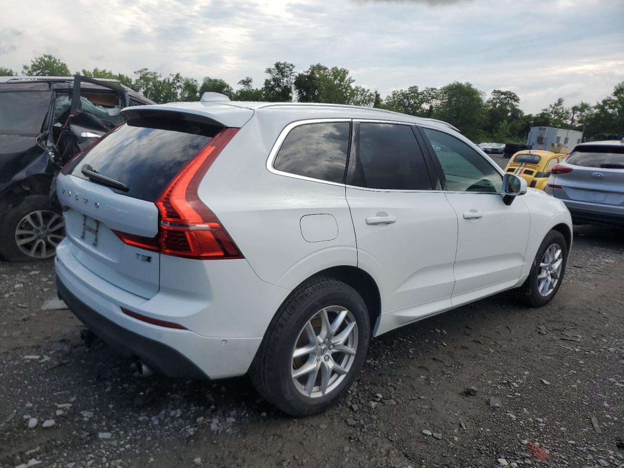 2018 Volvo Xc60 T5 VIN: LYV102RK9JB073022 Lot: 63722244