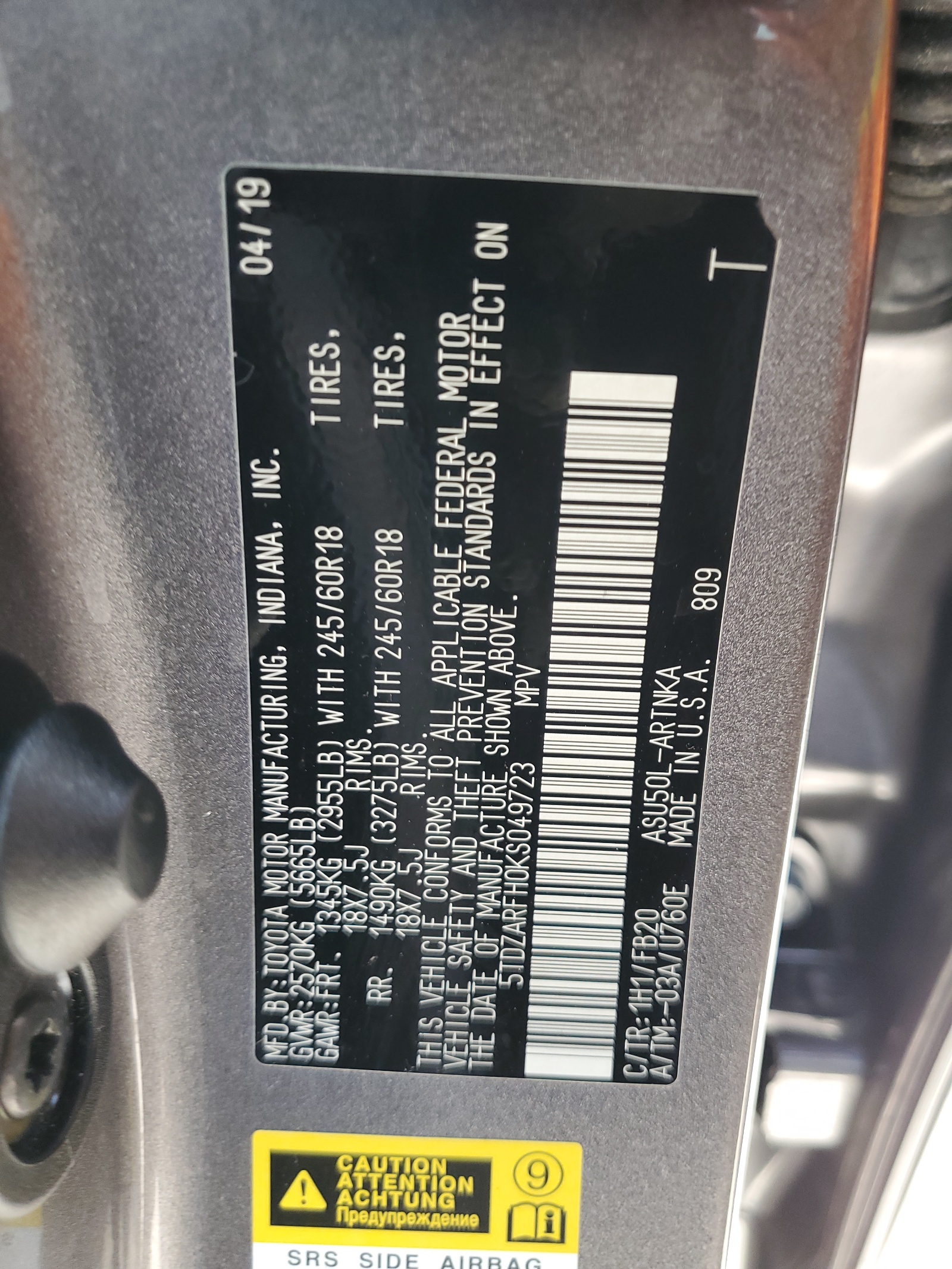 5TDZARFH0KS049723 2019 Toyota Highlander Le