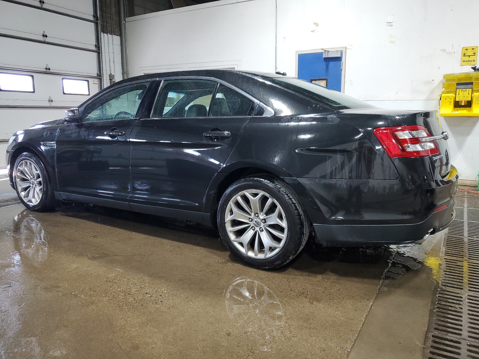 2013 Ford Taurus Limited vin: 1FAHP2F84DG114920