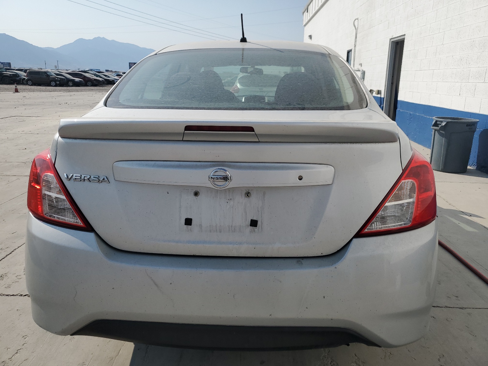 2015 Nissan Versa S vin: 3N1CN7AP4FL828635