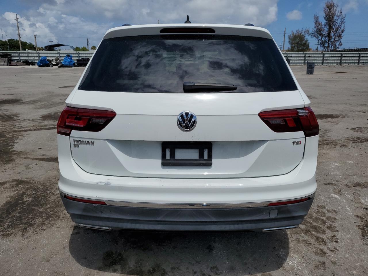 2018 Volkswagen Tiguan Se VIN: 3VV3B7AX4JM210323 Lot: 63902894