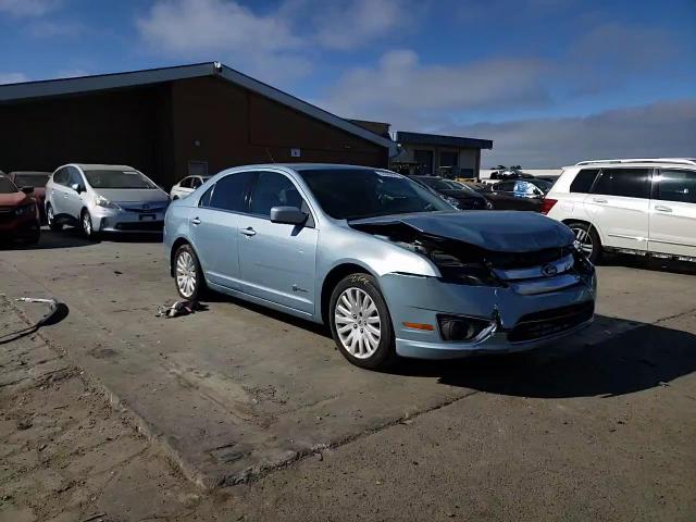 2010 Ford Fusion Hybrid VIN: 3FADP0L35AR372699 Lot: 63360654