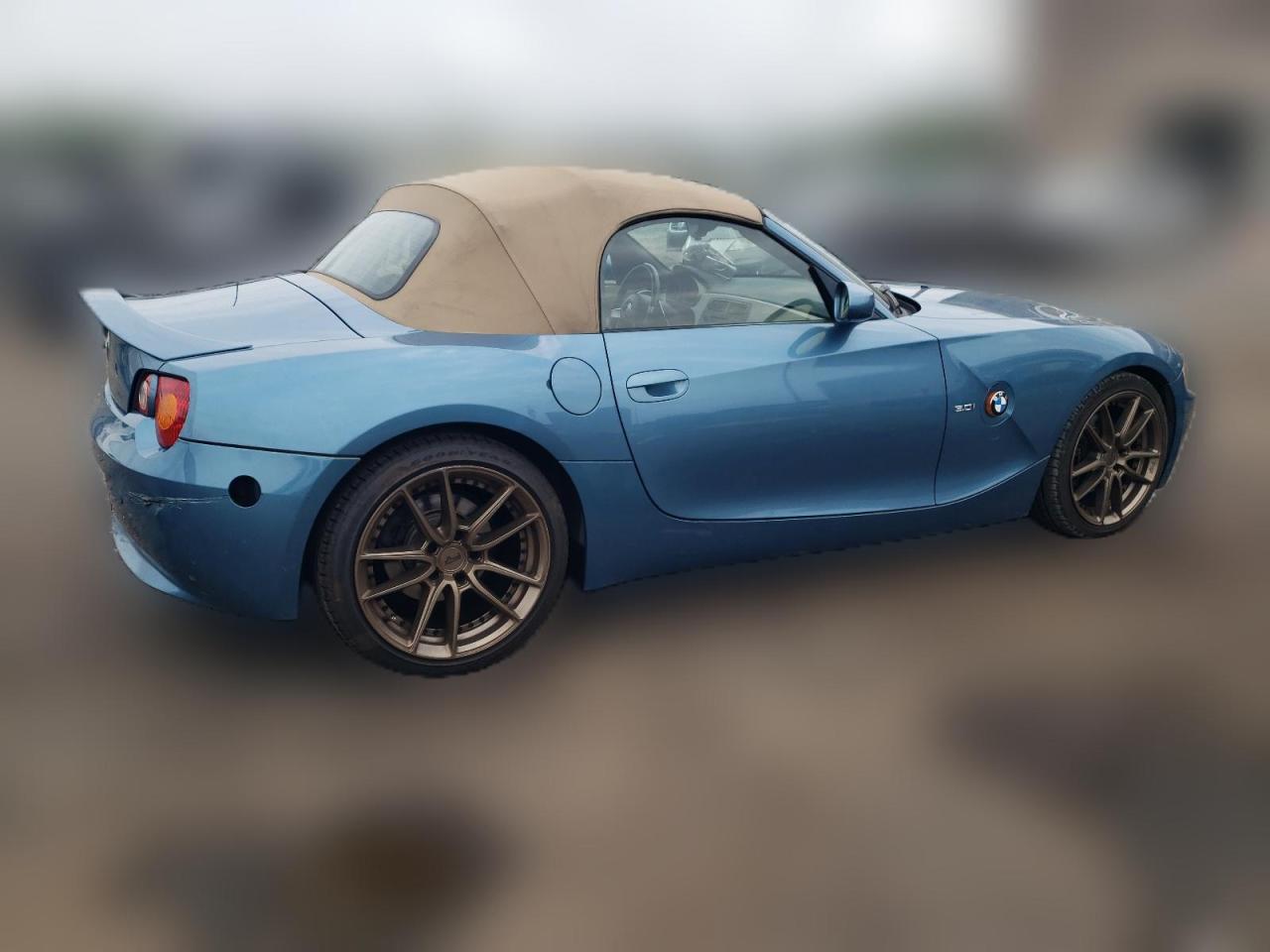 2003 BMW Z4 3.0 VIN: 4USBT53423LU04085 Lot: 64641364