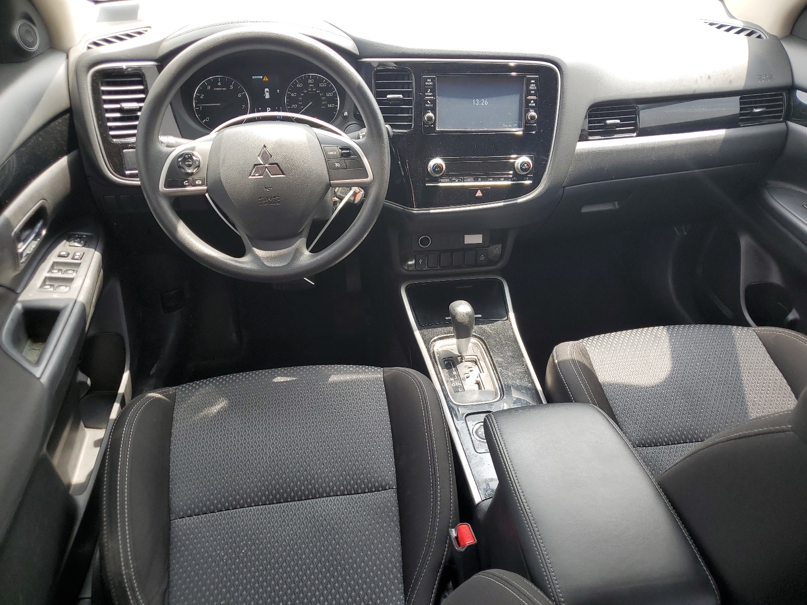 JA4AZ3A30LZ017718 2020 Mitsubishi Outlander Se