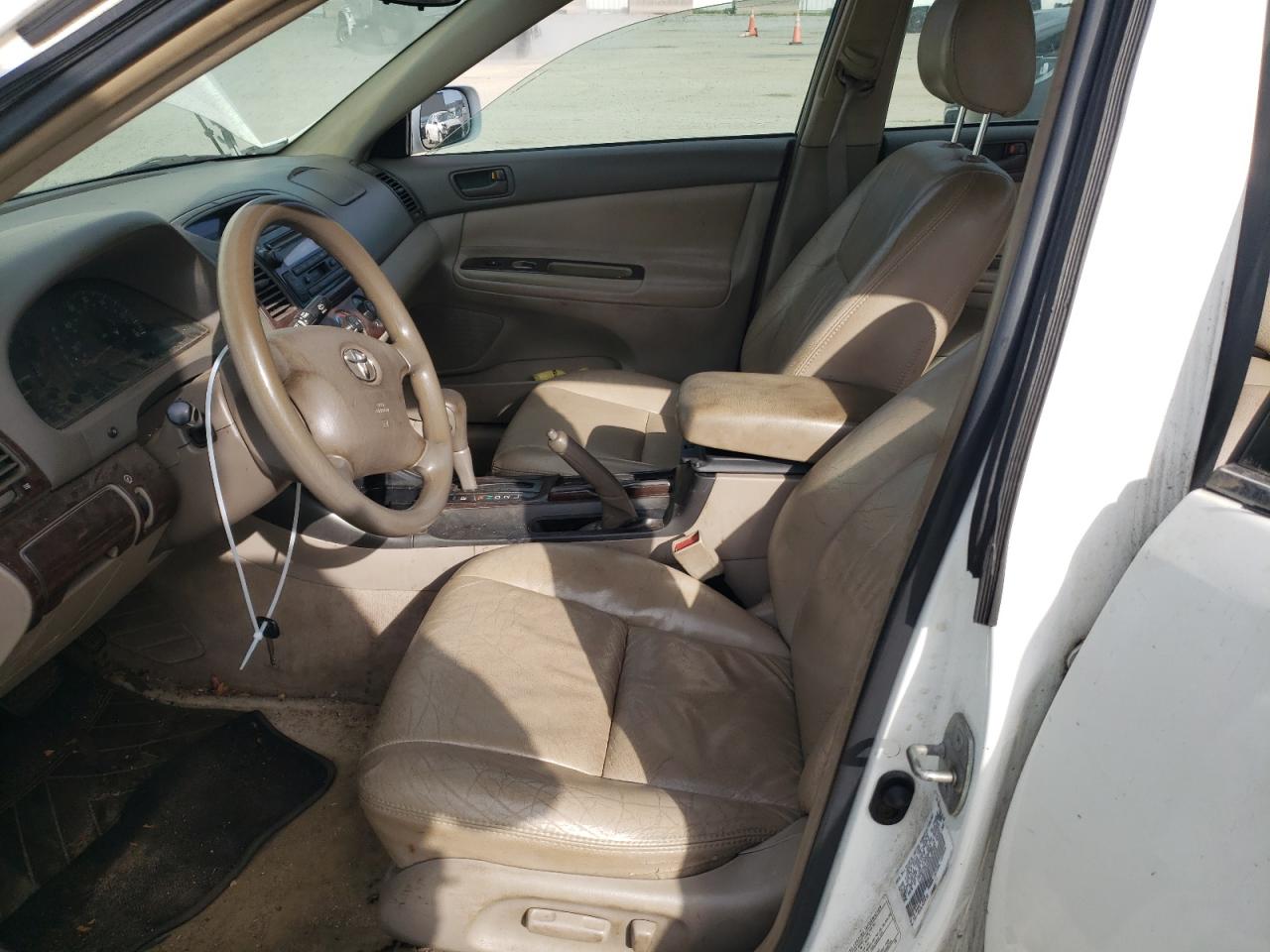 2003 Toyota Camry Le VIN: 4T1BE32K83U225298 Lot: 63111394