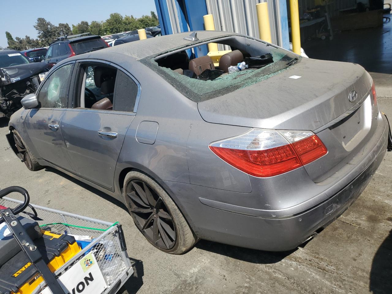 2009 Hyundai Genesis - Image 2