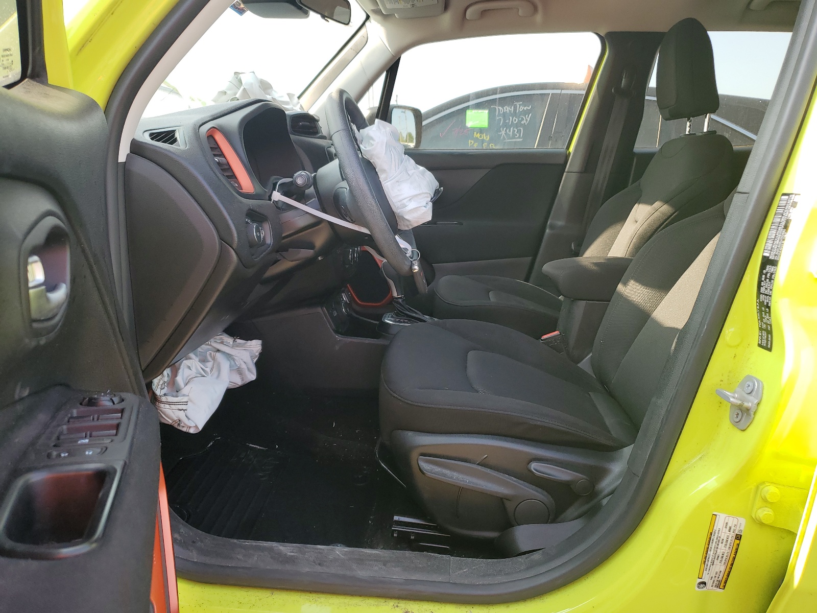 ZACCJBAB2JPH25682 2018 Jeep Renegade Sport