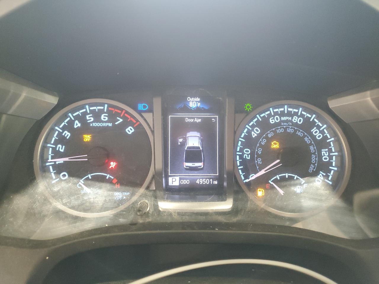 2018 Toyota Tacoma - Image 9