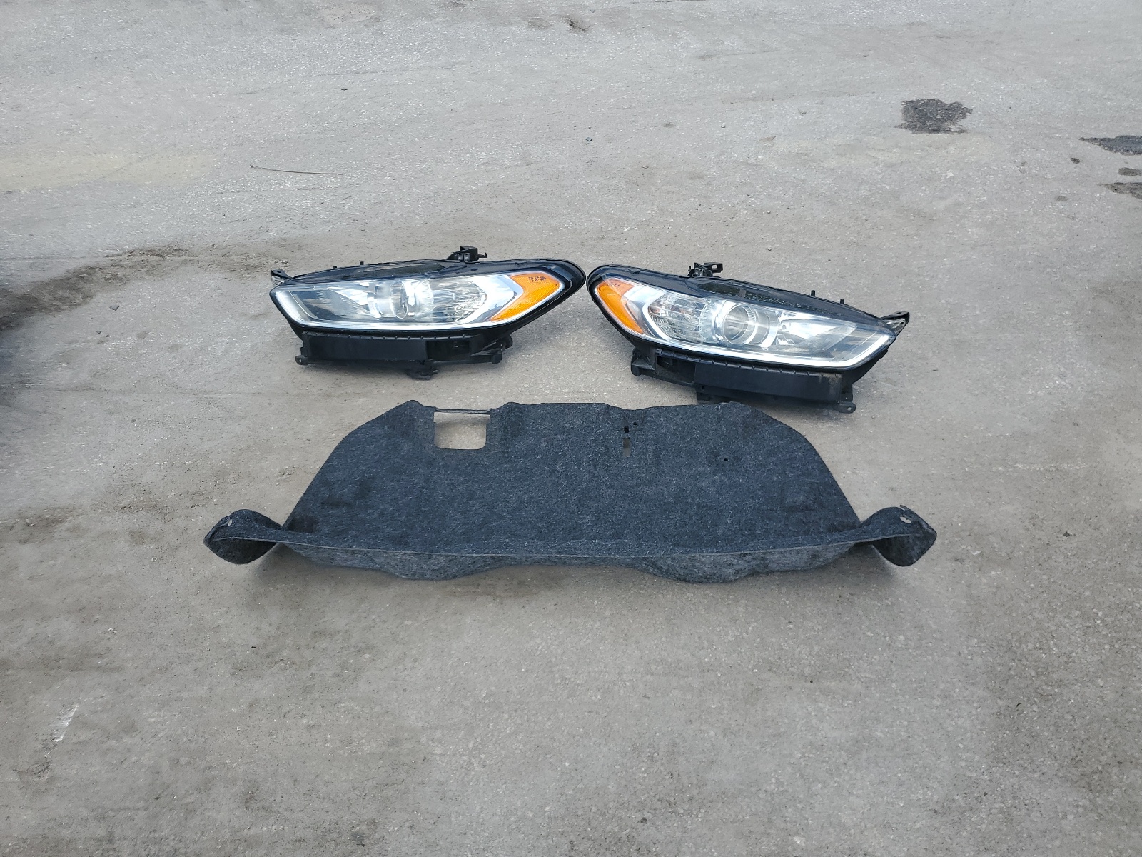 1FA6P0H7XF5121143 2015 Ford Fusion Se