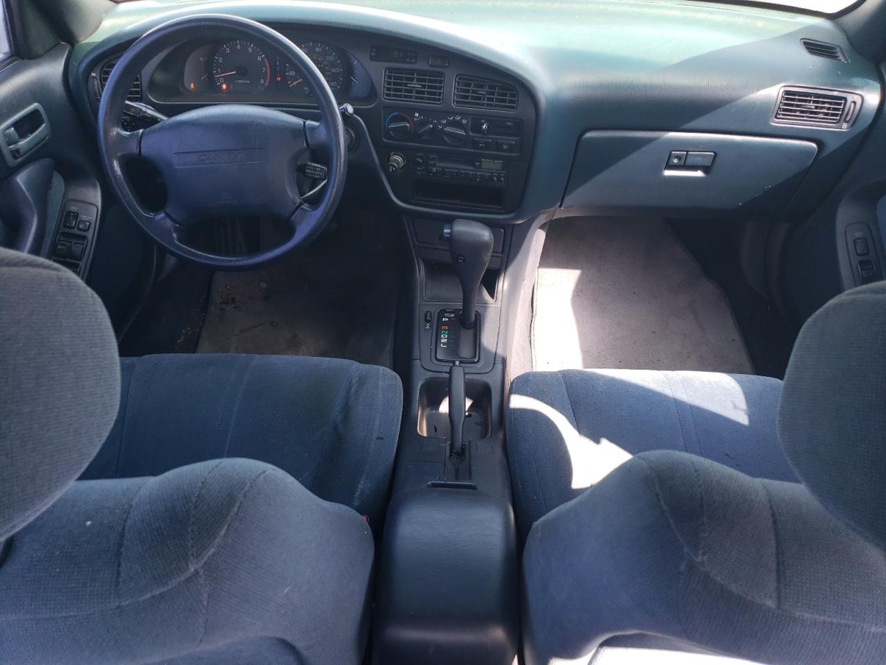 1992 Toyota Camry Le VIN: 4T1SK12E1NU146243 Lot: 64125124