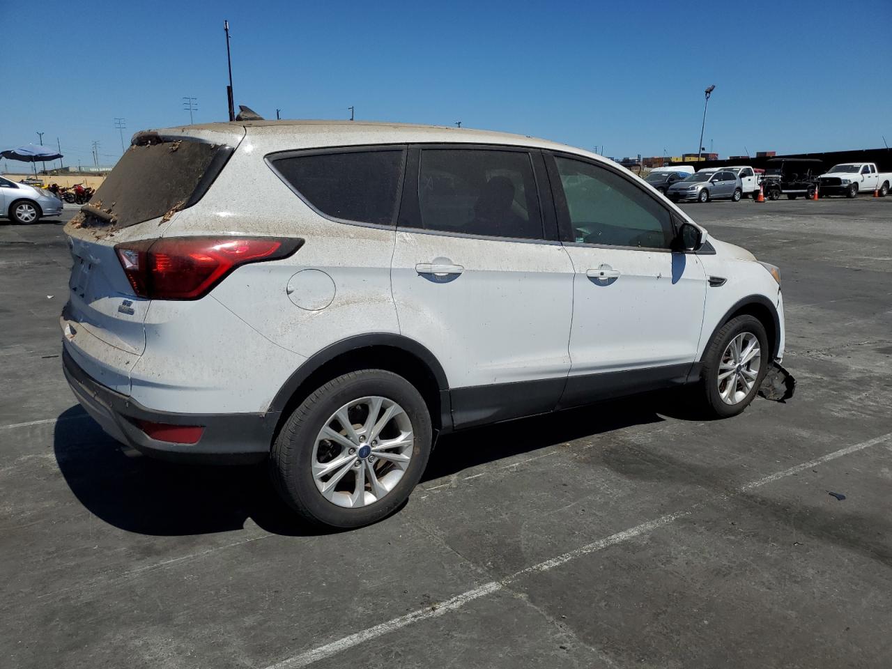 VIN 1FMCU9GD2KUA20966 2019 FORD ESCAPE no.3