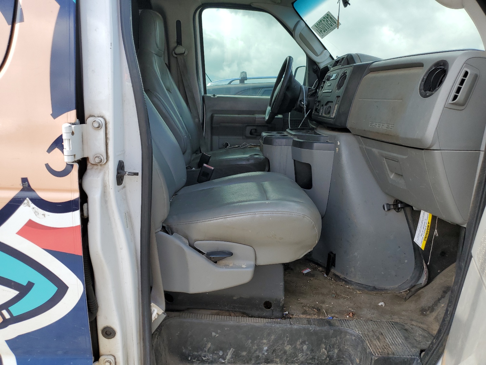 1FTNE14L19DA23696 2009 Ford Econoline E150 Van