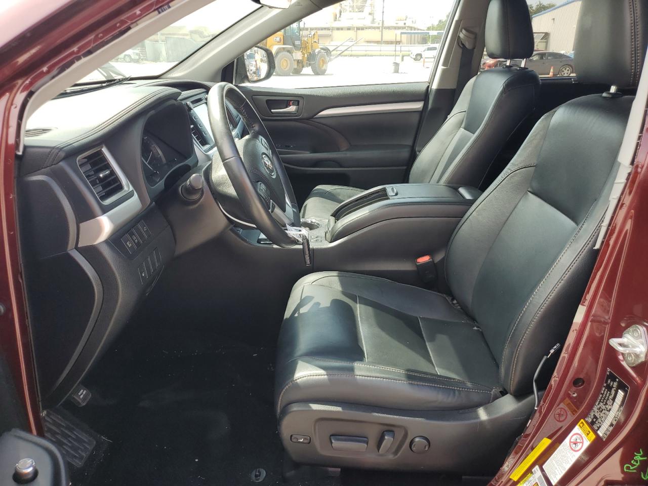 2018 Toyota Highlander Se VIN: 5TDKZRFH7JS273984 Lot: 63588734