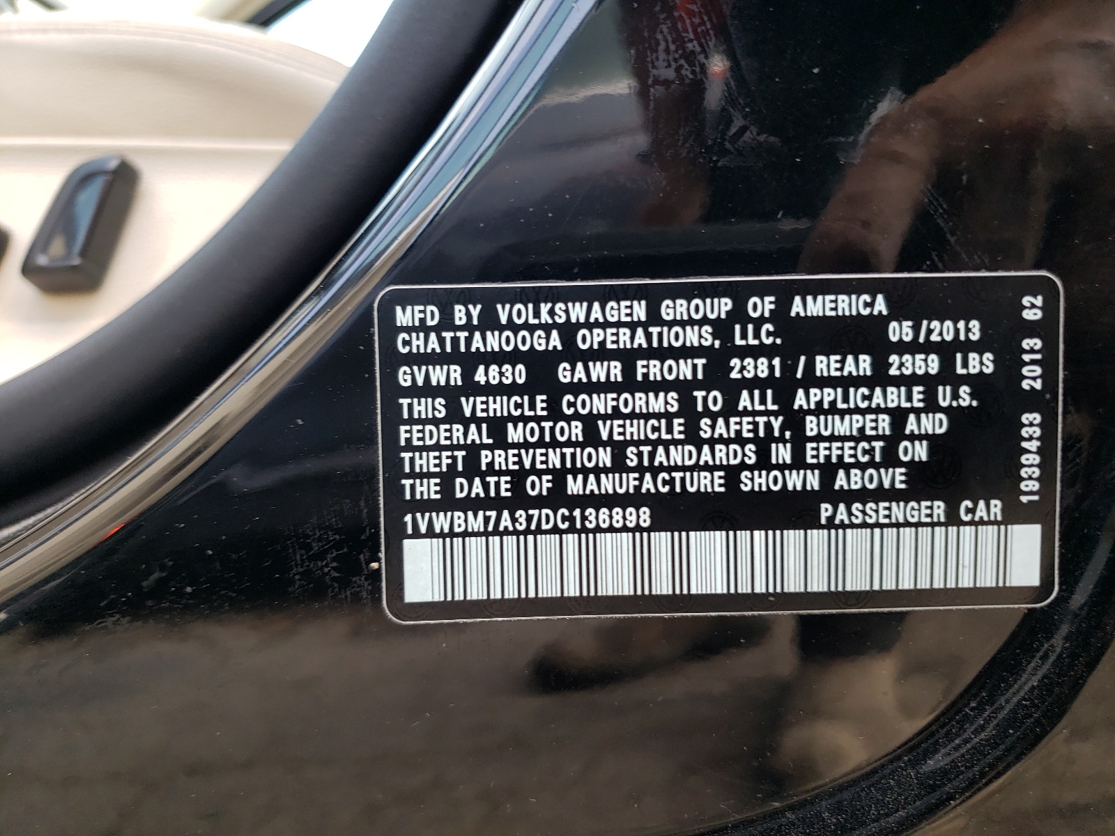 1VWBM7A37DC136898 2013 Volkswagen Passat Se