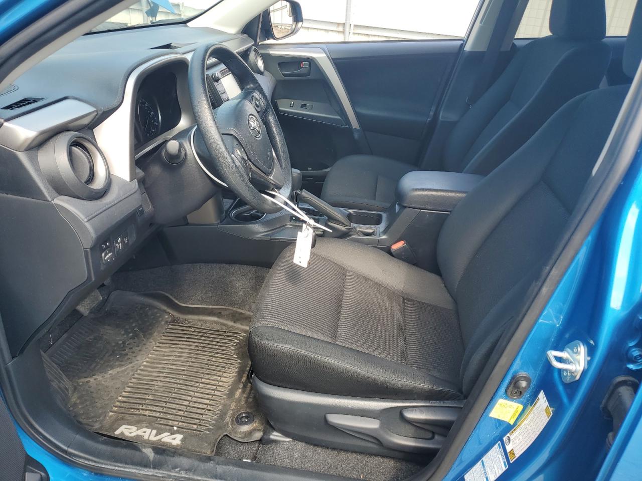 2018 Toyota Rav4 Le VIN: JTMBFREV8JD247034 Lot: 63970874