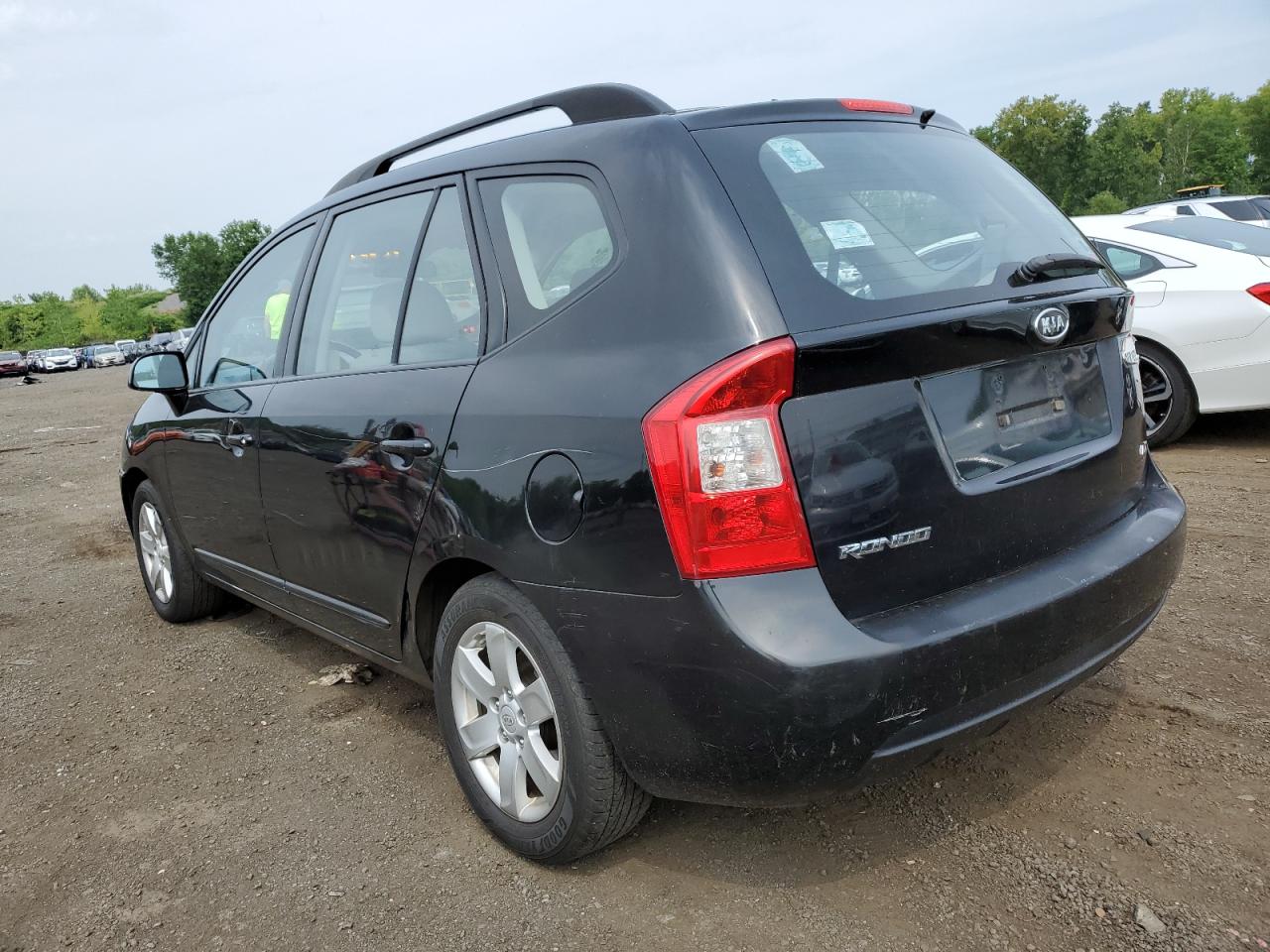 2009 Kia Rondo Base VIN: KNAFG528197240505 Lot: 63772784