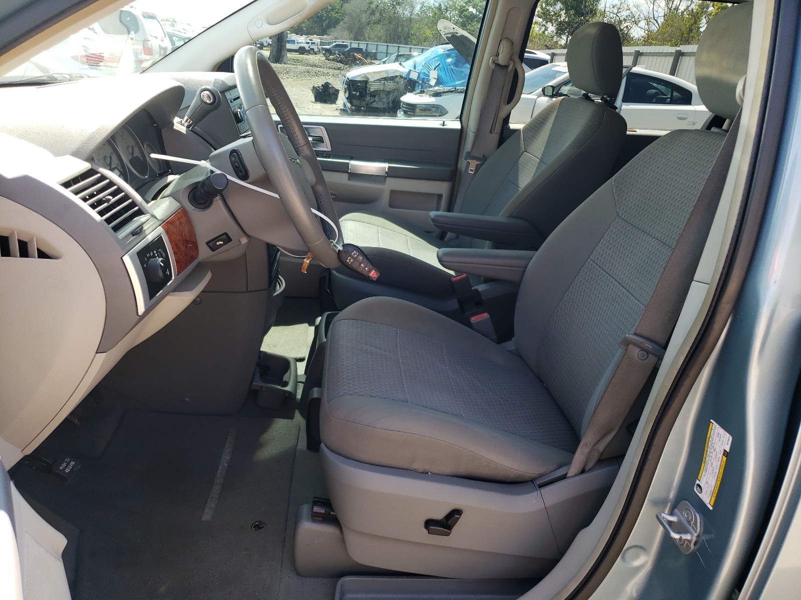 2A8HR54P58R758343 2008 Chrysler Town & Country Touring