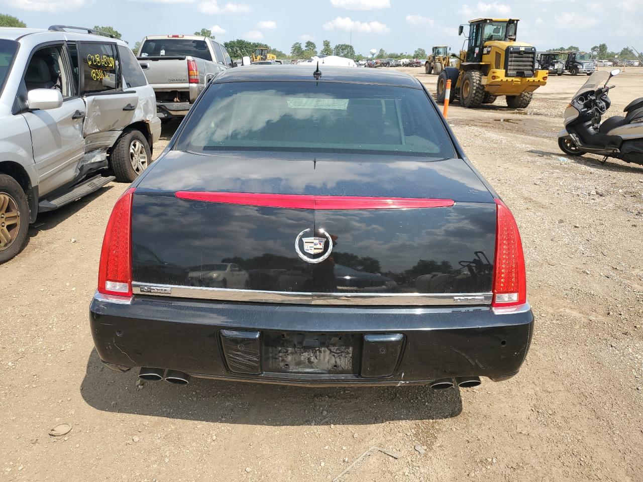 2007 Cadillac Dts VIN: 1G6KD57YX7U147647 Lot: 62652444