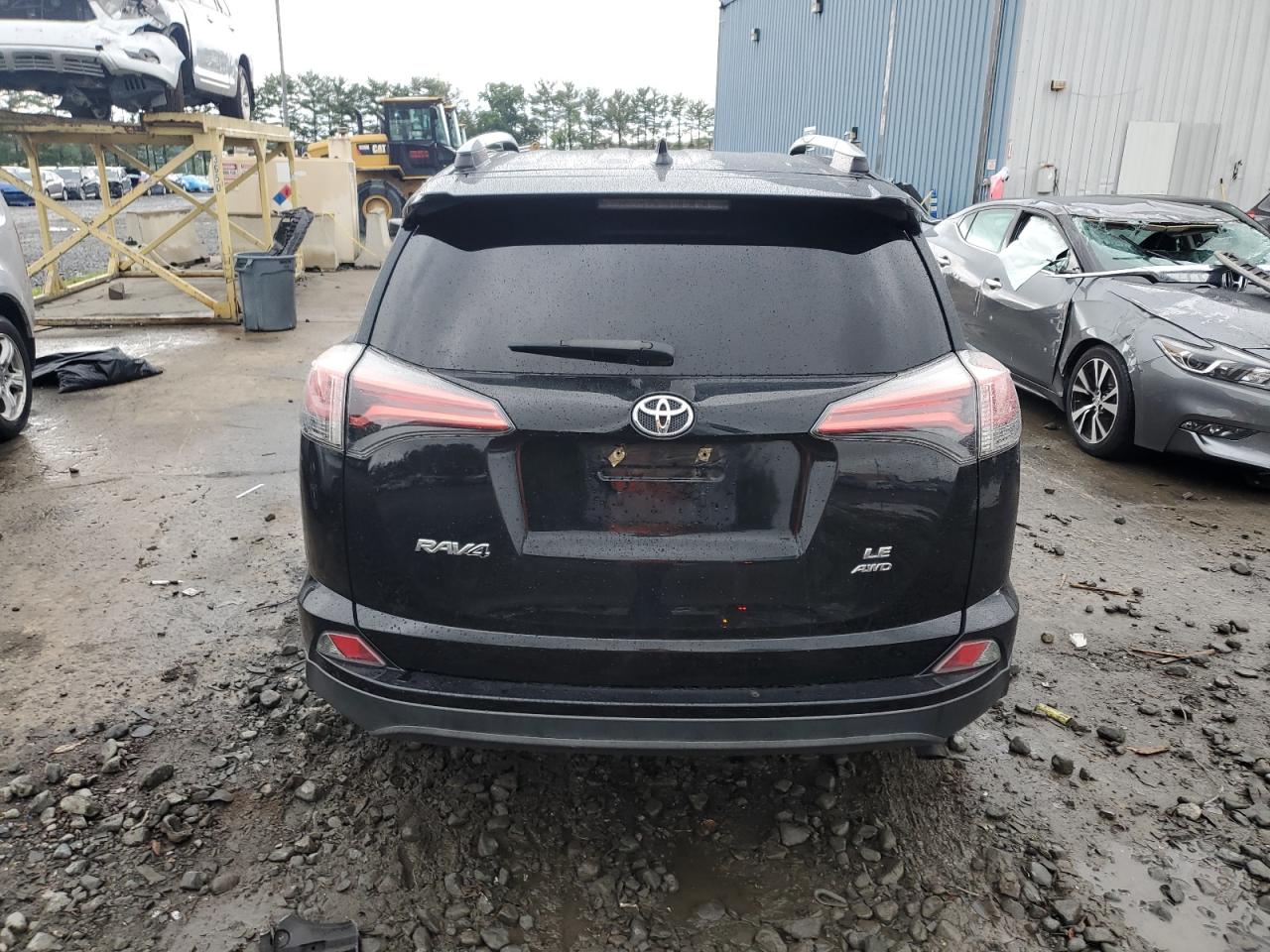 2017 Toyota Rav4 Le VIN: 2T3BFREVXHW567615 Lot: 62710354