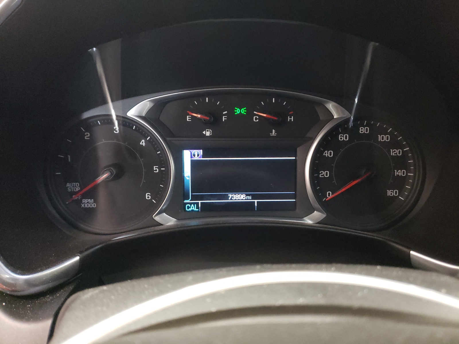 3GNAXXEU8JS593502 2018 Chevrolet Equinox Premier