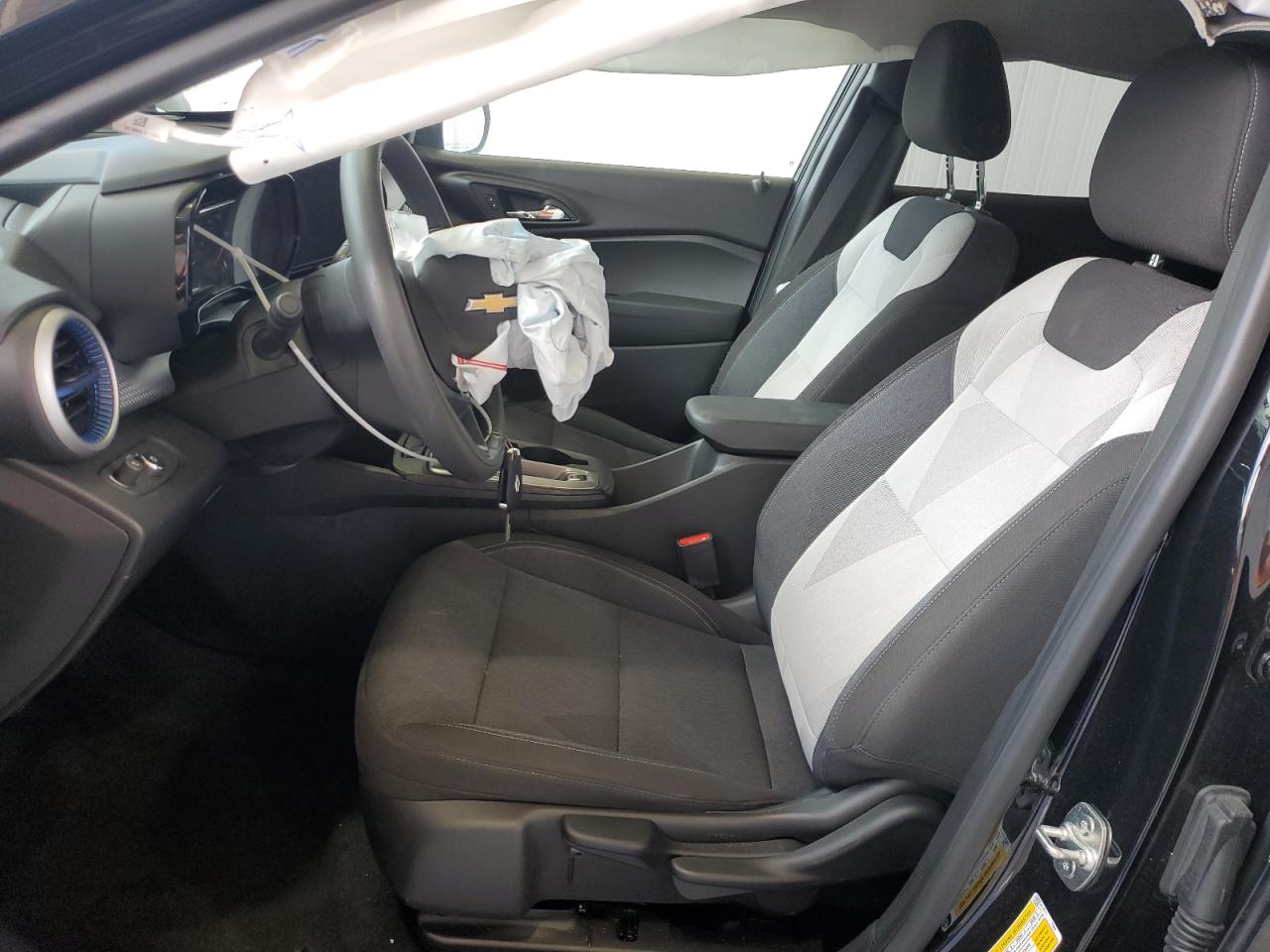 2024 Chevrolet Trax Ls VIN: KL77LFE23RC123304 Lot: 64050464