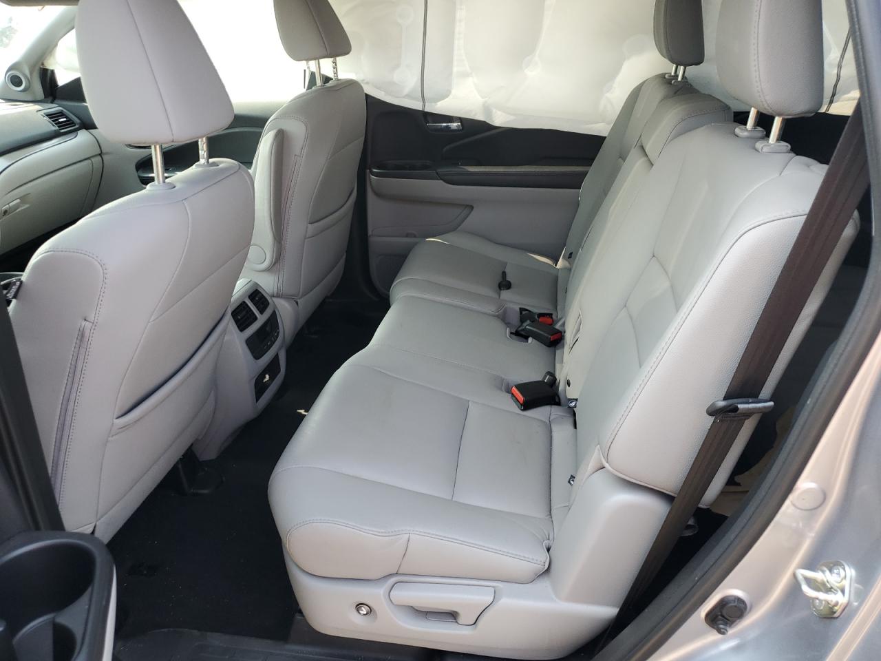 2017 Honda Pilot Exln VIN: 5FNYF6H73HB032797 Lot: 63994564