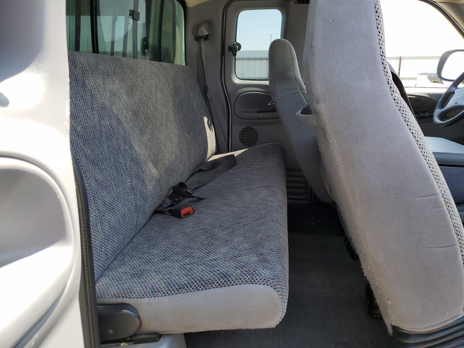 1B7HF13Y6WJ250855 1998 Dodge Ram 1500