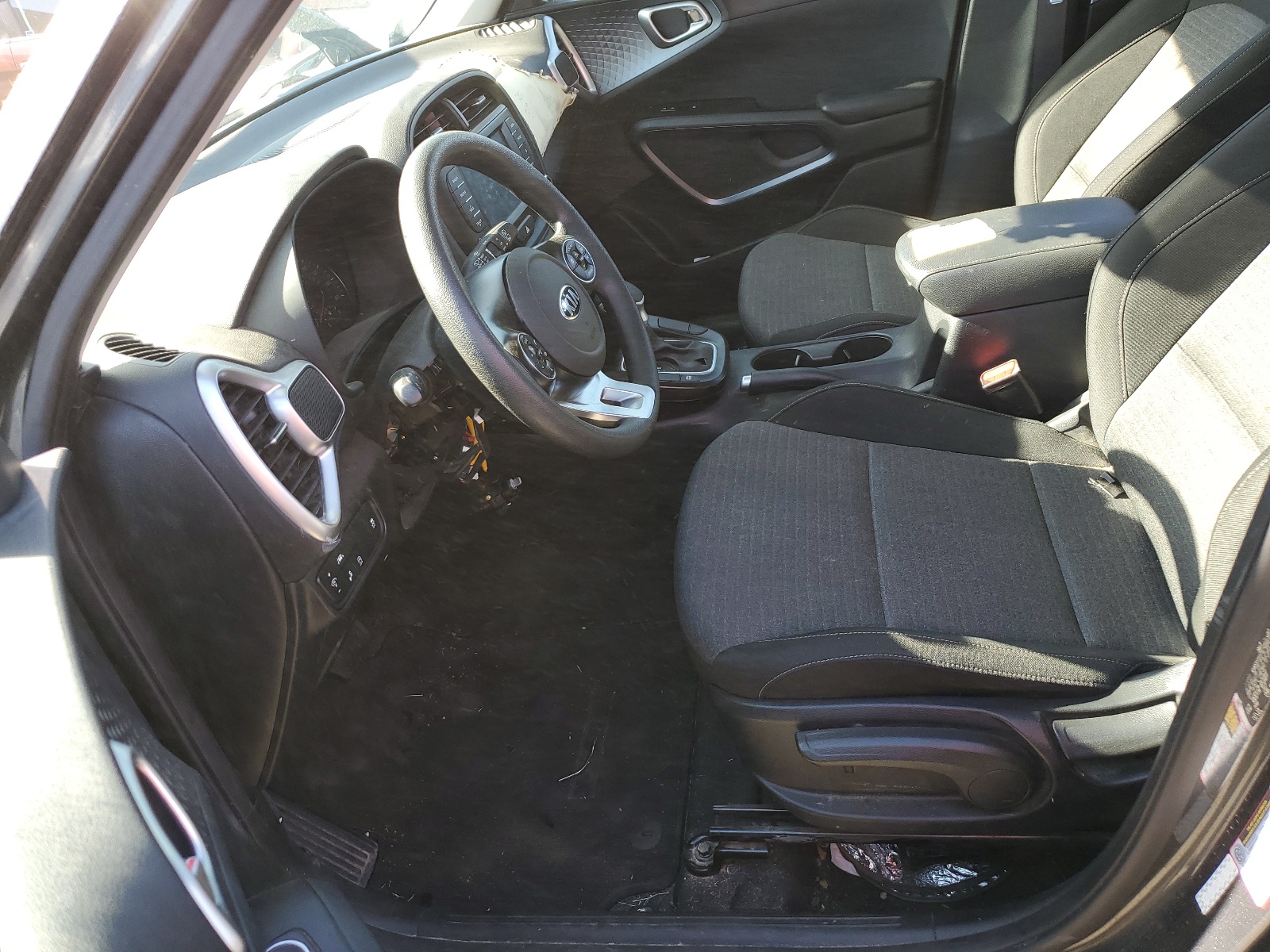 KNDJ23AU7L7017763 2020 Kia Soul Lx