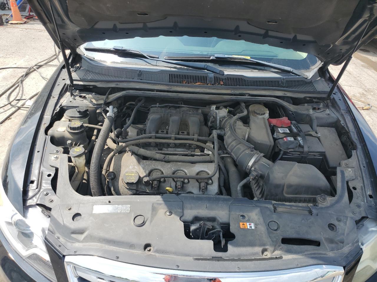 2011 Ford Taurus Limited VIN: 1FAHP2FW4BG120387 Lot: 64992454