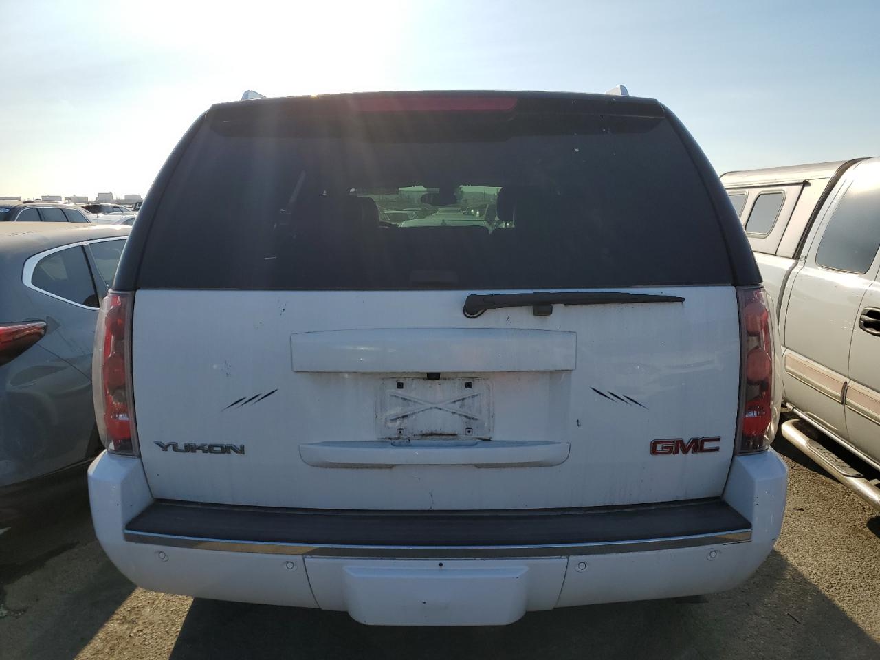 1GKFK63878J124365 2008 GMC Yukon Denali