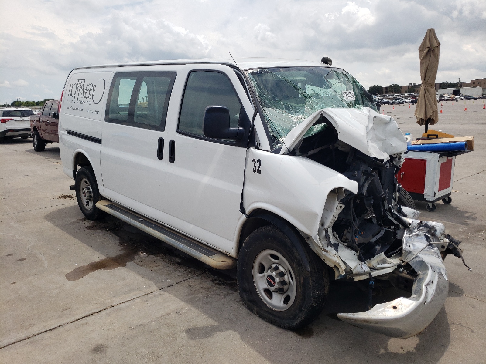 1GTW7AFG5K1364017 2019 GMC Savana G2500