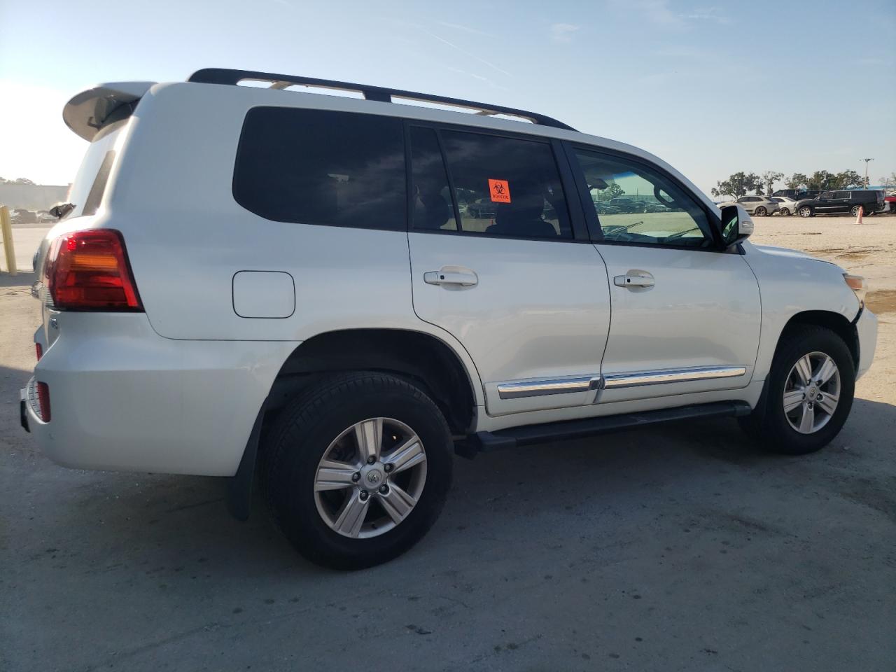 2015 Toyota Land Cruiser VIN: JTMHY7AJ6F4032867 Lot: 62840404