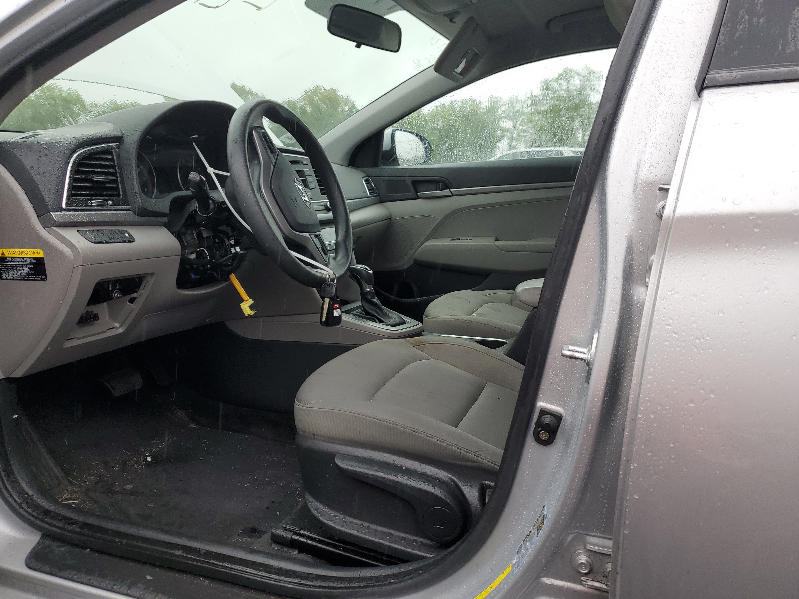 KMHD74LFXHU423723 2017 Hyundai Elantra Se