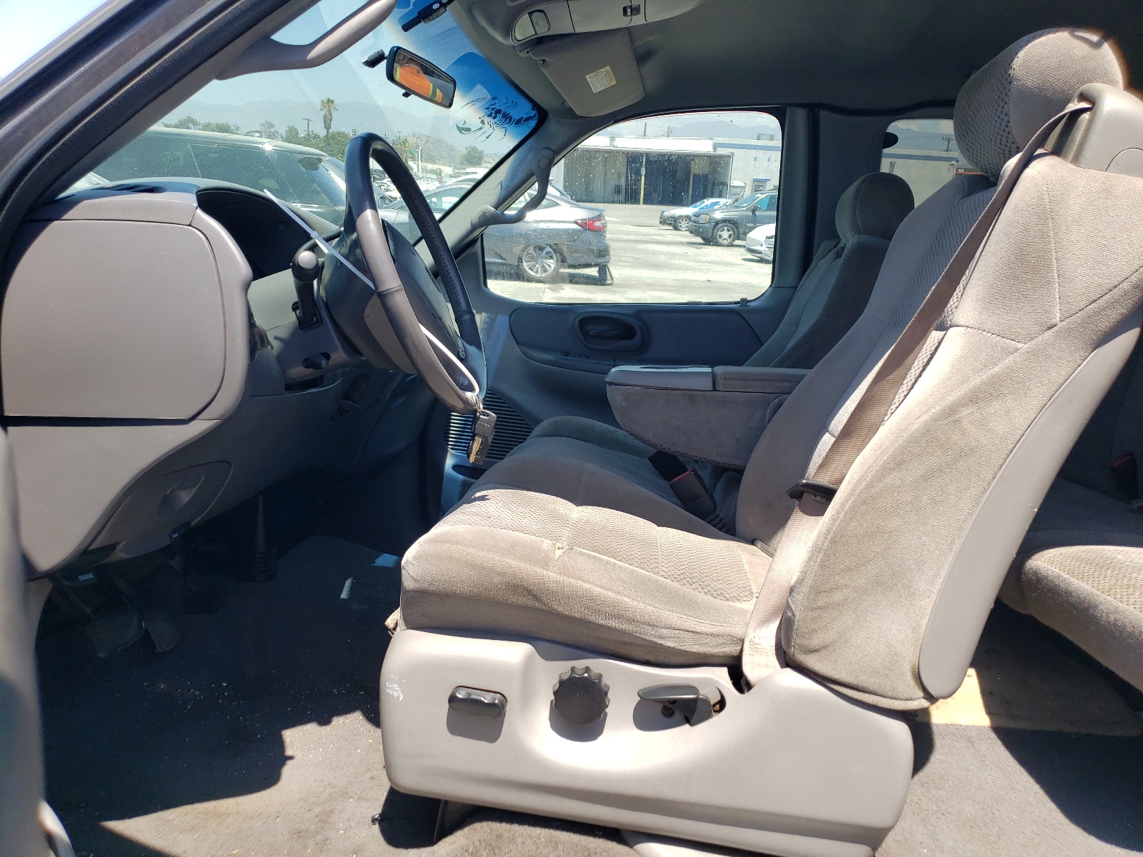 1FTRX18W32KA80760 2002 Ford F150