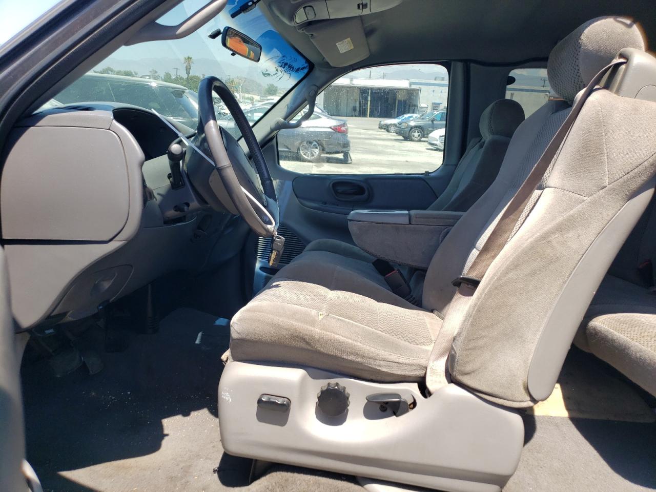 2002 Ford F150 VIN: 1FTRX18W32KA80760 Lot: 63135054