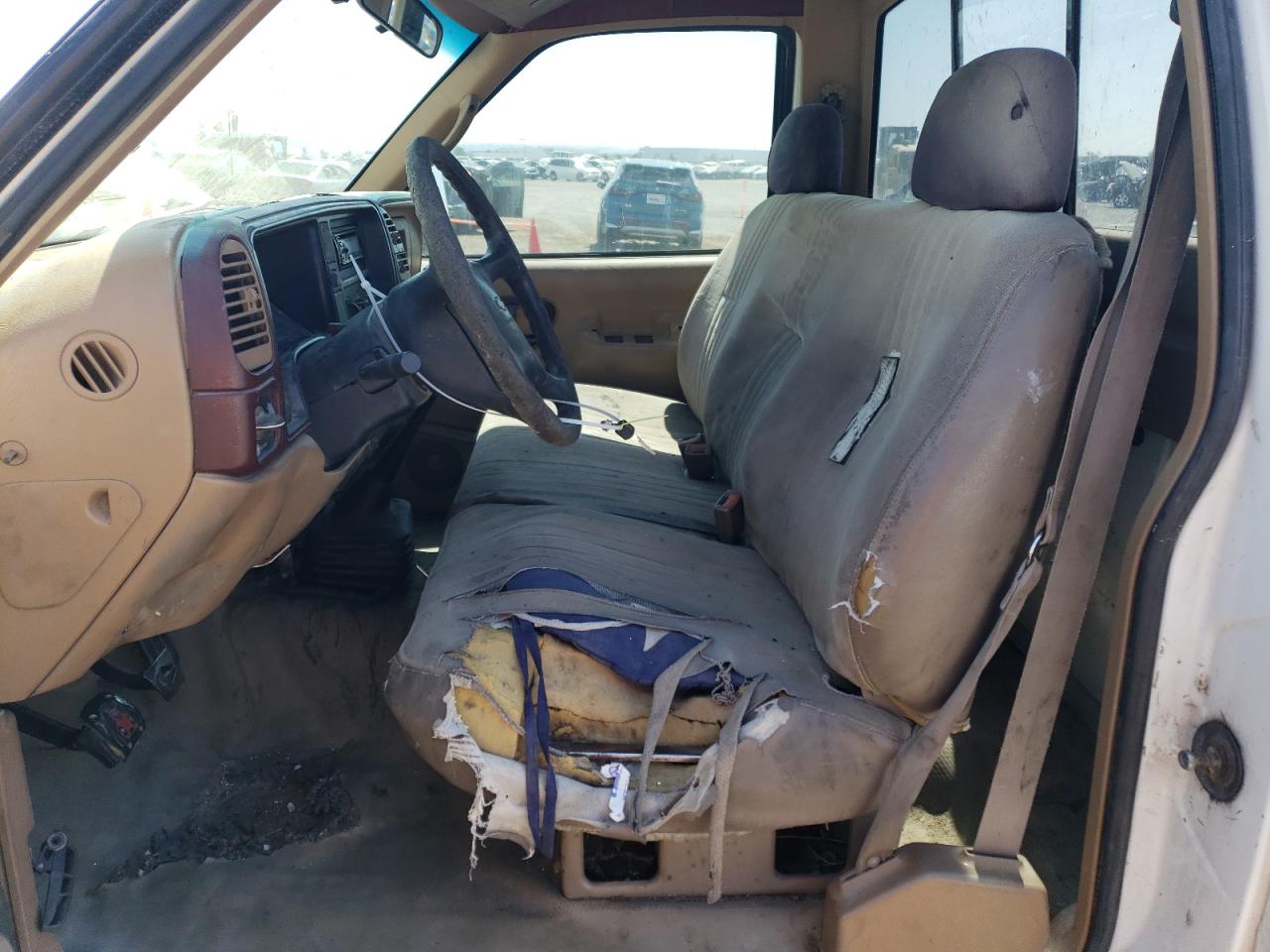 1998 Chevrolet Gmt-400 C2500 VIN: 1GCGC24R7WZ177823 Lot: 65153234