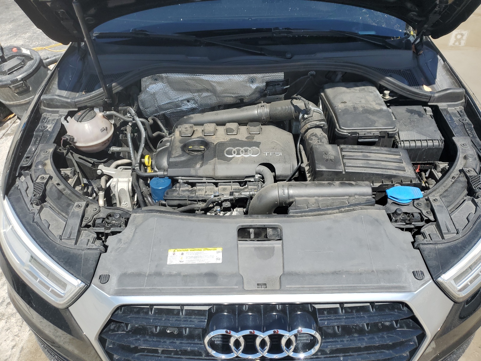 WA1GFCFS0GR013564 2016 Audi Q3 Prestige