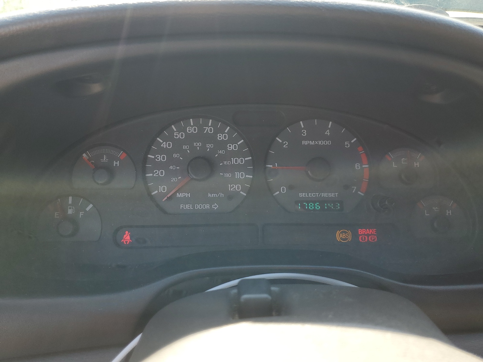 1FAFP444XYF165739 2000 Ford Mustang