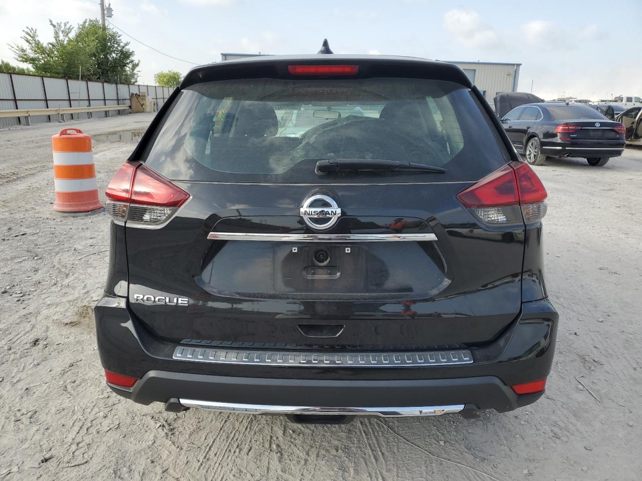 2018 Nissan Rogue S VIN: 5N1AT2MT8JC710965 Lot: 65366074