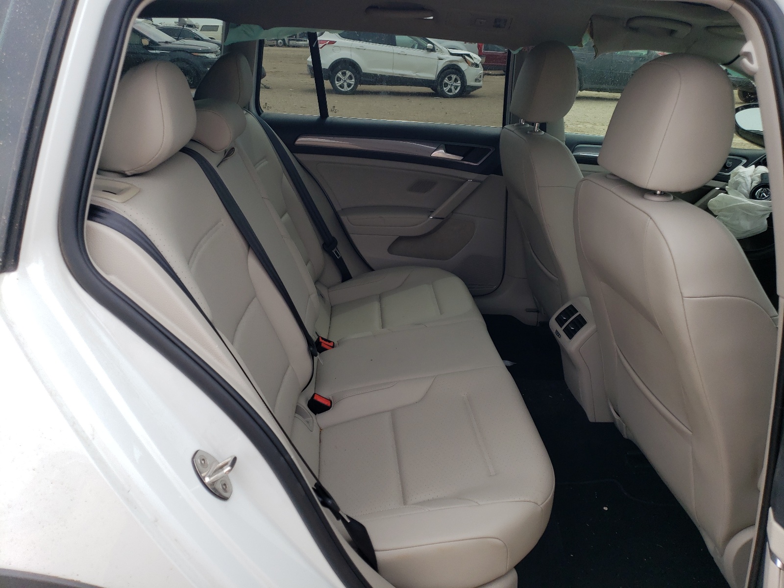 3VWH17AU4JM754153 2018 Volkswagen Golf Alltrack S