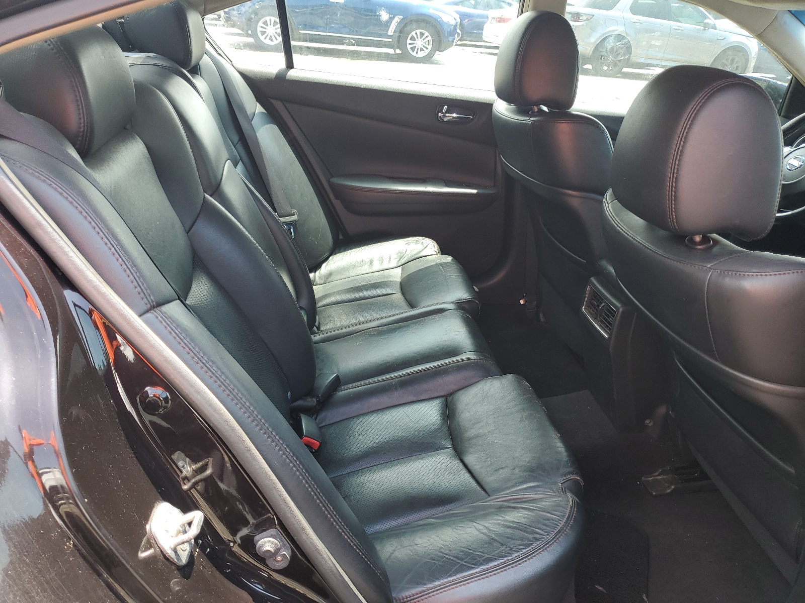 1N4AA5AP0BC833590 2011 Nissan Maxima S