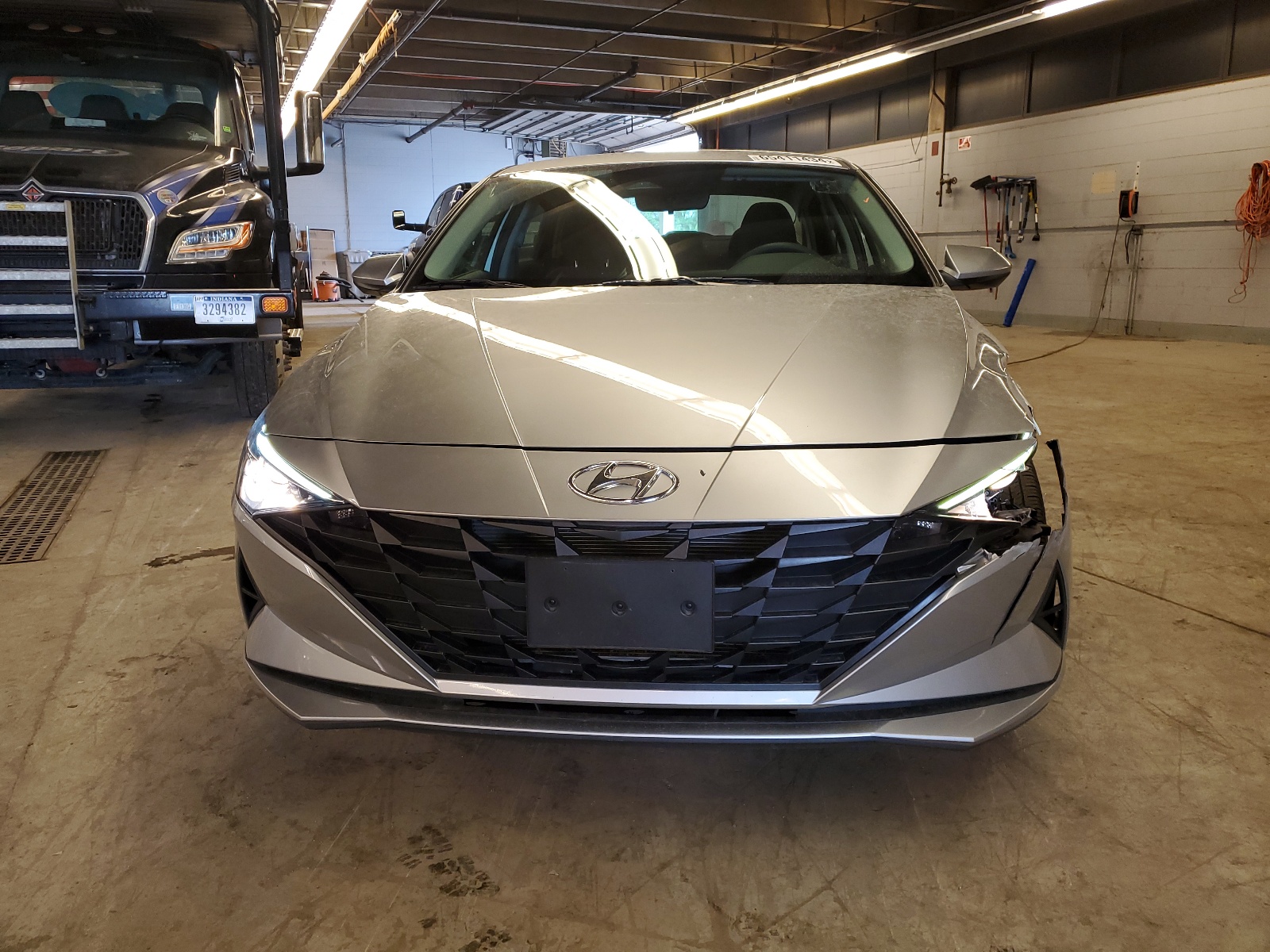 2023 Hyundai Elantra Se vin: 5NPLL4AG9PH116821