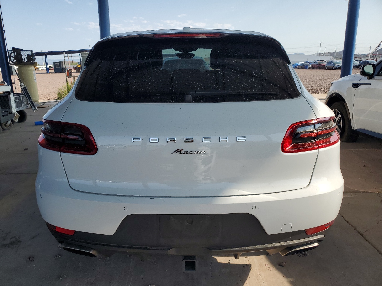 WP1AA2A50HLB04746 2017 Porsche Macan