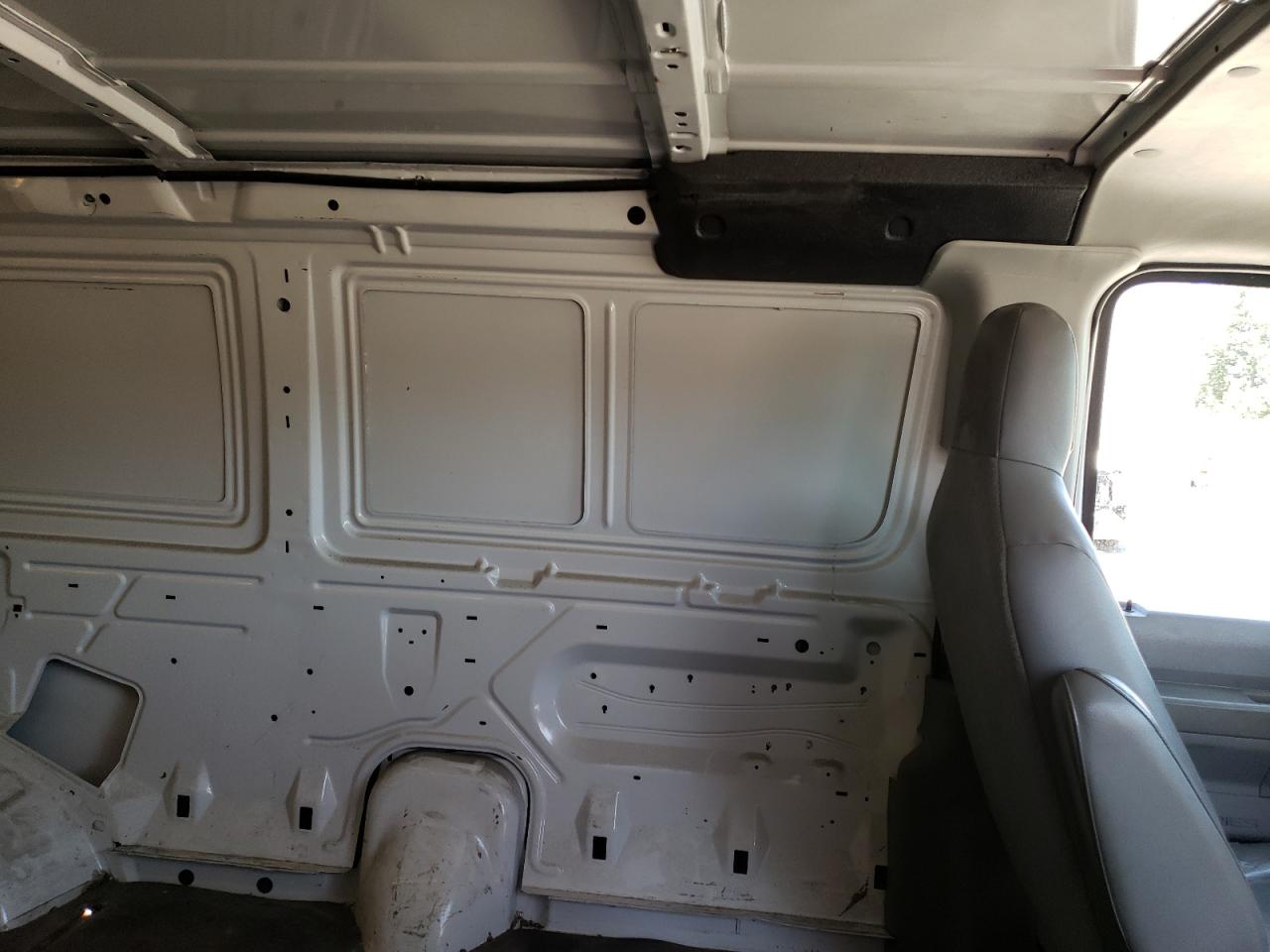 2013 Ford Econoline E350 Super Duty Van VIN: 1FTSE3EL9DDB25754 Lot: 61707564