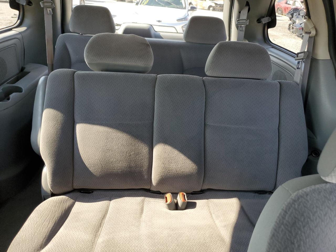 2006 Chrysler Town & Country VIN: 1A4GP45R56B582399 Lot: 64981364