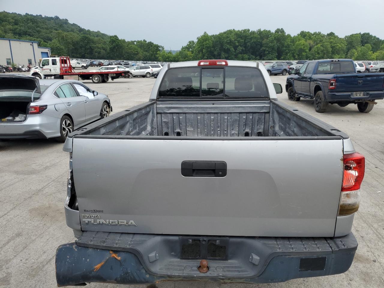 2010 Toyota Tundra VIN: 5TFLU5F11AX021527 Lot: 64220304