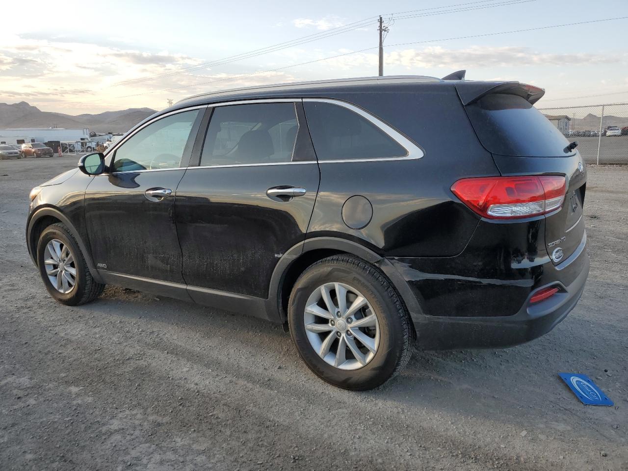2017 Kia Sorento - Image 2