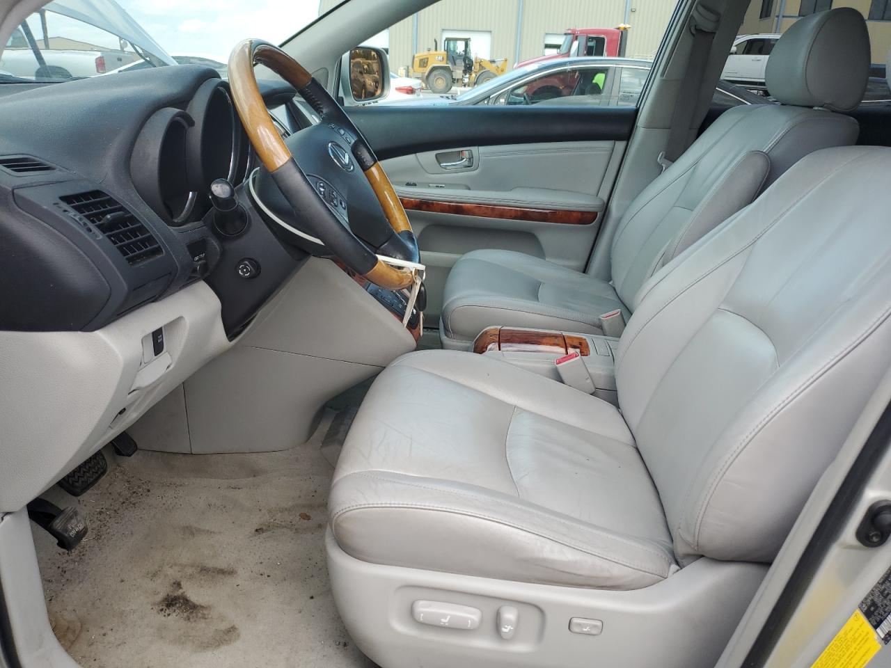 2005 Lexus RX - Image 7