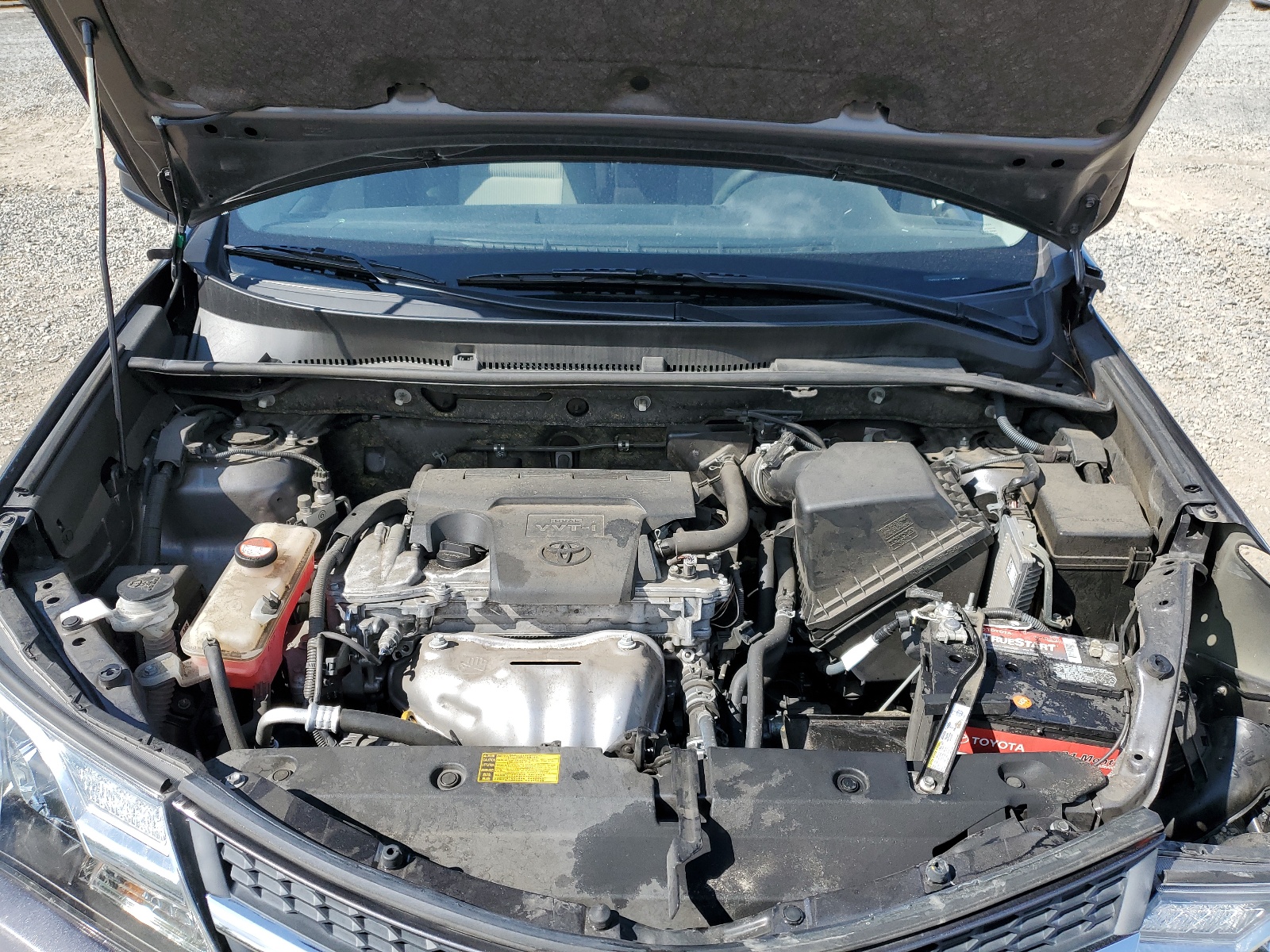 JTMBFREV0FD113920 2015 Toyota Rav4 Le