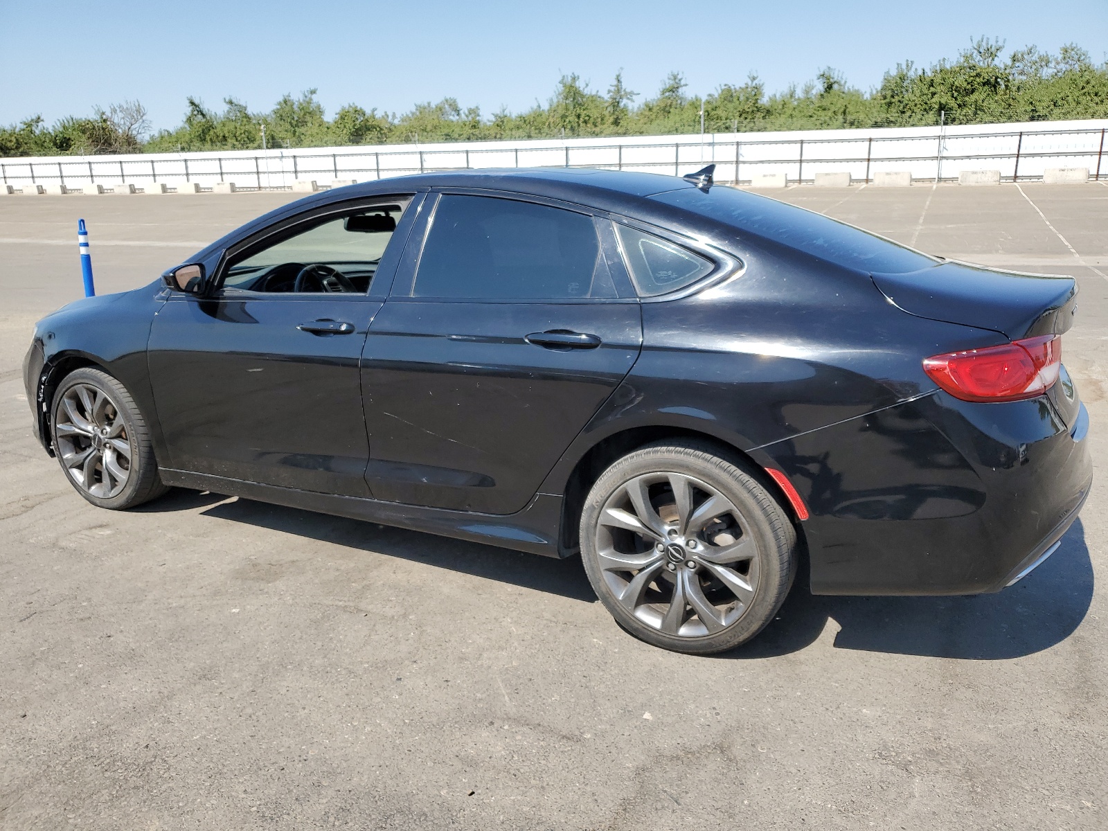 2015 Chrysler 200 S vin: 1C3CCCBG9FN525946